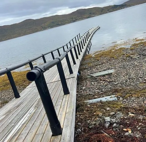 Nydelig Med Havutsikt Og Utendors Badestamp * Botnhamn