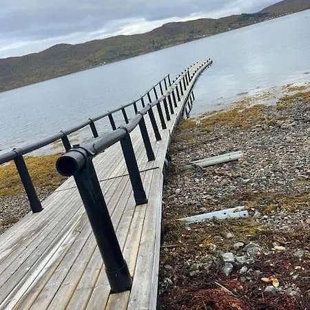 Nydelig Med Havutsikt Og Utendors Badestamp * Botnhamn