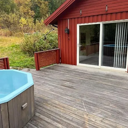 Nydelig Med Havutsikt Og Utendors Badestamp * Botnhamn